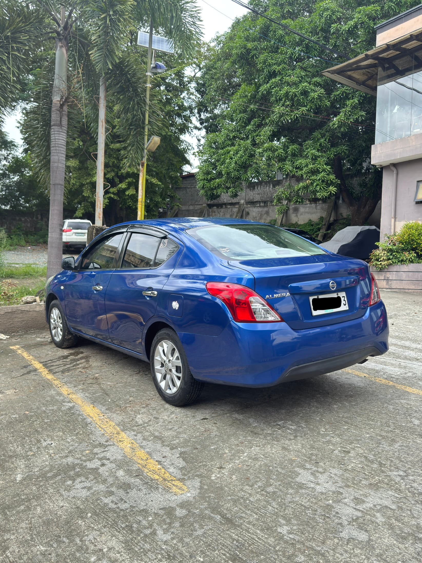 2020 Nissan Almera thumbnail 3